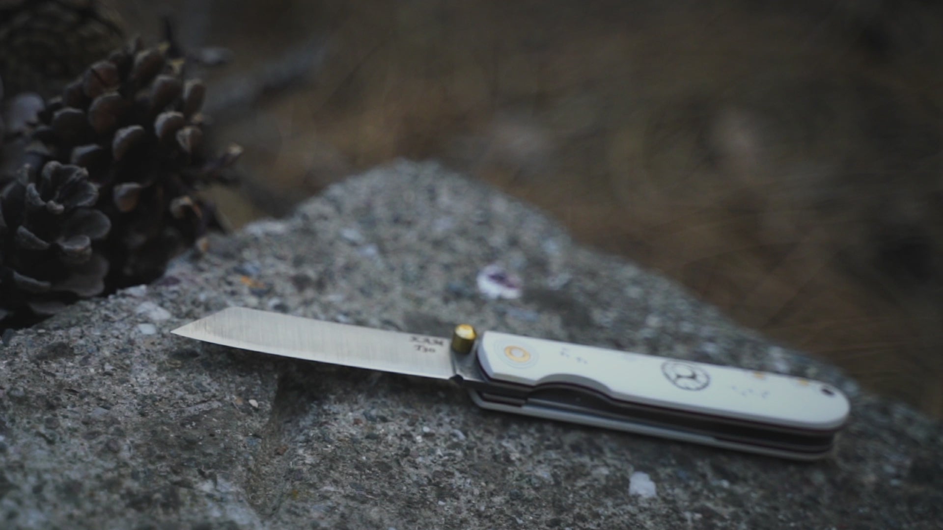 Kam Knife – T30 D2 Steel Katsu White Handle Pocket Knife